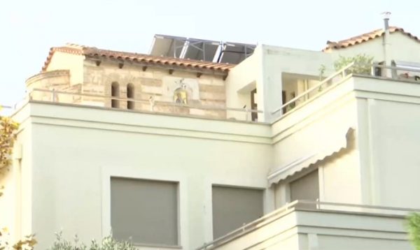 Κιβωτός του Κόσμου: Αυτή είναι η πολυκατοικία του μέντορα του πατέρα Αντωνίου με την εκκλησία στην ταράτσα