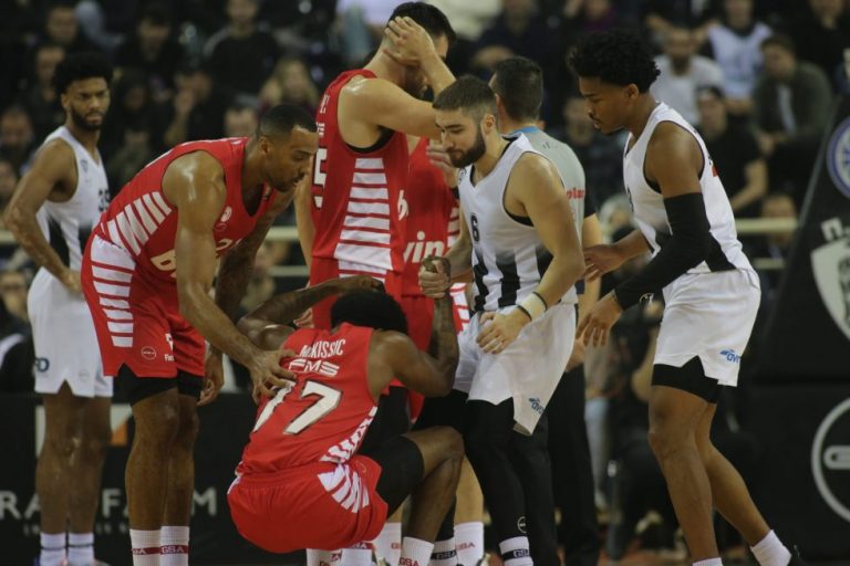 Μπαρτζώκας: «Γι’ αυτό δεν έπαιξαν στο δεύτερο ημίχρονο, Γουόκαπ και ΜακΚίσικ»