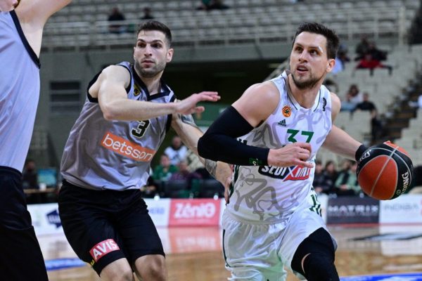 Παναθηναϊκός – ΑΕΚ 71-57: «Καθάρισε» στο τέταρτο δεκάλεπτο το τριφύλλι