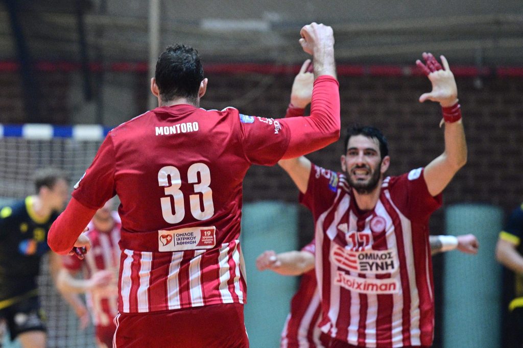 Ολυμπιακός – ΑΕΚ 22-20: Νίκη κορυφής στο ντέρμπι για τους πρωταθλητές