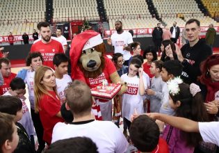 Η γιορτή του Ολυμπιακού για το «κόκκινο» One Team