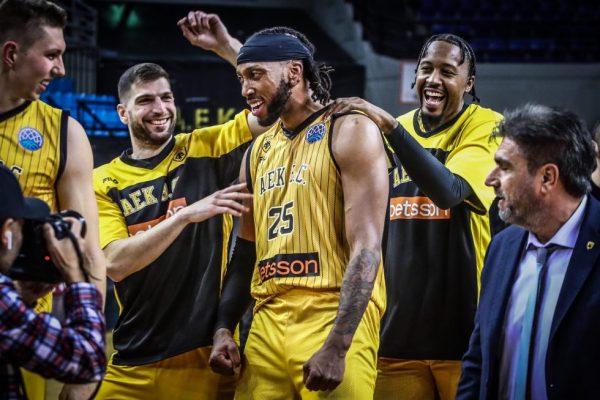 LIVE: ΑΕΚ – ΠΑΟΚ