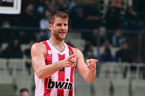 Οι νίκες είναι δέκα, αλλά για ποιες ακριβώς μιλάμε;