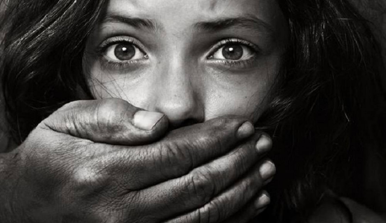 Καλαμάτα: Με εντολή Κεραμέως - Σε αργία ο εκπαιδευτικός που κατηγορείται για ασέλγεια σε βάρος της 12χρονης κόρης του