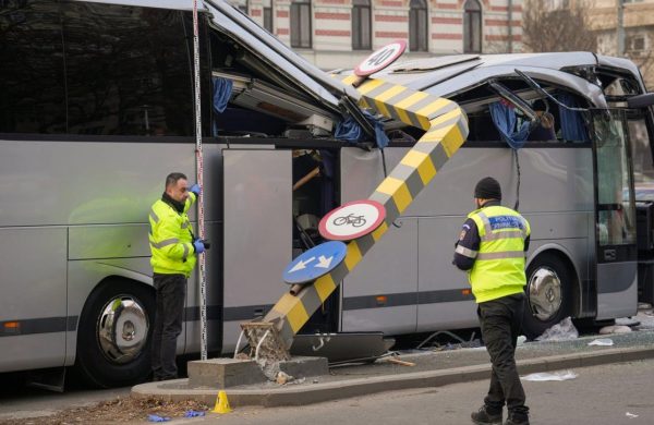 Ρουμανία: Κατά των αρχών στο Βουκουρέστι και των τουριστικών γραφείων θα κινηθούν οι επιβάτες του λεωφορείου