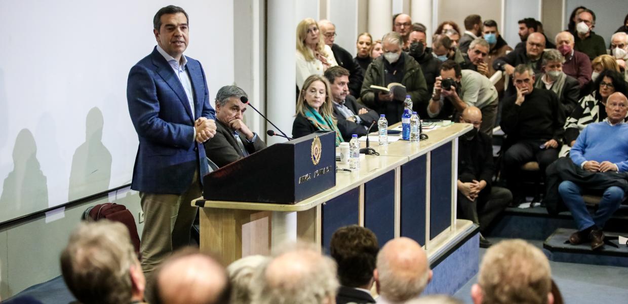 Αλέξης Τσίπρας: «Προοδευτική κυβέρνηση πριν η πατρίδα βρεθεί και πάλι με την πλάτη στον τοίχο»