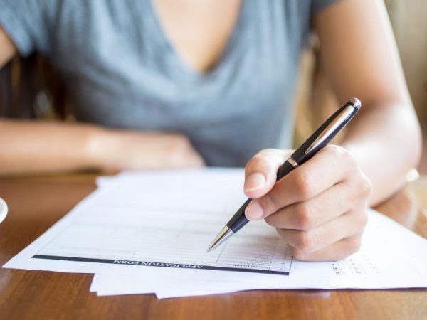 ΑΣΕΠ: Πάνω από 100.000 υποψήφιοι για 5.124 θέσεις στο Δημόσιο – Οι νέοι όμως «ψηφίζουν» ιδιωτικό τομέα