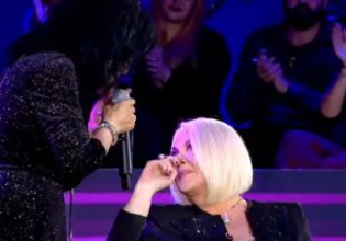 Σπίτι με το MEGA: Η Σοφία Βόσσου τραγούδησε το φιλαράκι και συγκίνησε τους πάντες