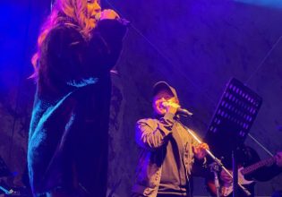 «Έσπασε η νύχτα» στη συναυλία – βράβευση της Όλγας Βλαχοπούλου στο Greek Santa’s Village στα θέατρα Βράχων