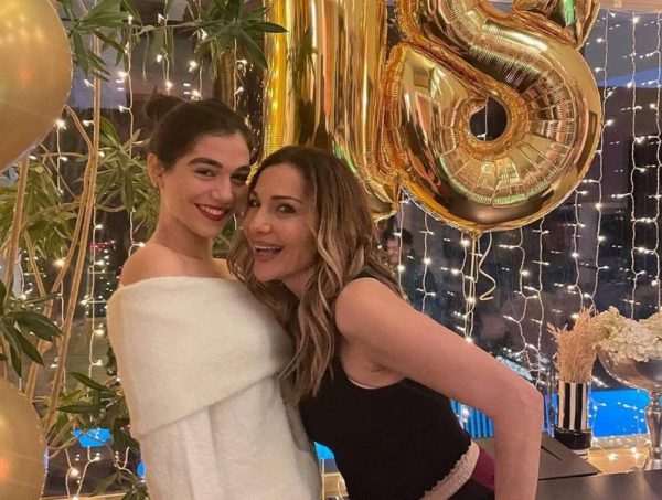 Δέσποινα Βανδή: Φουλ ερωτευμένη με παίκτη της ΑΕΚ η κόρη της – Ποιος είναι ο άνδρας που της έχει κλέψει την καρδιά