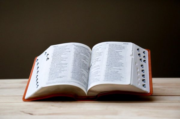 Λεξικό του Cambridge: Αντιδράσεις για την επικαιροποίηση των ορισμών στις λέξεις «άντρας» και «γυναίκα»