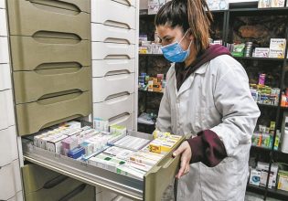 ΠΑΣΟΚ-ΚΙΝΑΛ: «Η πολιτική της κυβέρνησης βλάπτει σοβαρά την Δημόσια Υγεία»