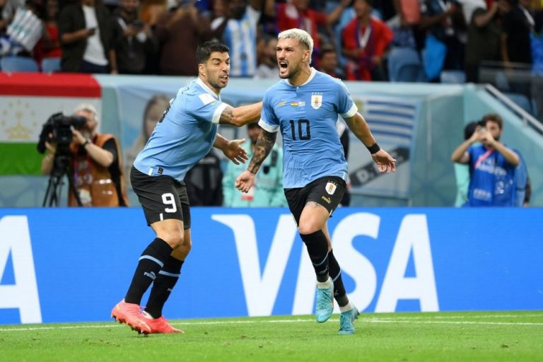 Ουρουγουάη: Διπλό «χτύπημα» με Αρασκαέτα [vids]