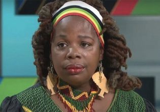 Σάλος με τα ρατσιστικά σχόλια της νονάς του πρίγκιπα Ουίλιαμ – Τι απαντά το Παλάτι