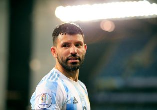 Αγκουέρο: «Ο Μέσι μπορεί να μας οδηγήσει στην κορυφή του κόσμου»