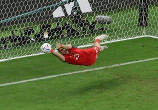 Απίστευτα πράγματα με Μαρτίνες, όρμησε στον πάγκο της Ολλανδίας:  «Σε γ@@@@@ δύο φορές»