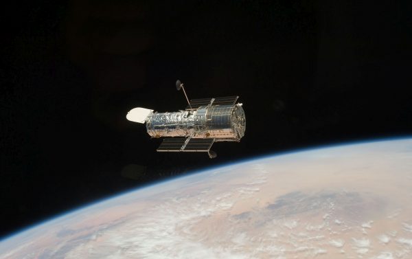 Hubble: Ελπίδες σωτηρίας του θρυλικού τηλεσκοπίου – Μπορεί η SpaceX να δώσει λύση;