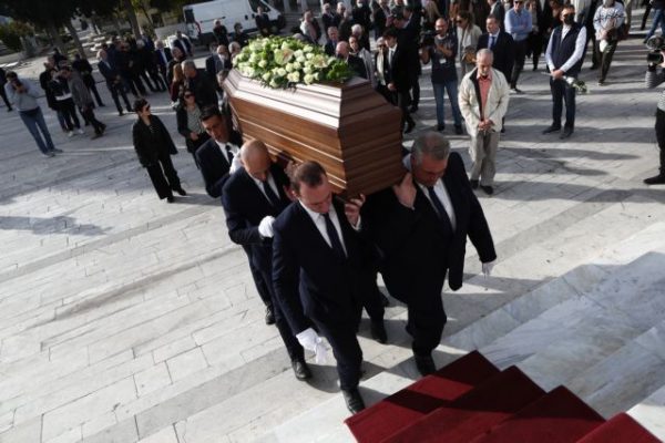Γιάννης Διακογιάννης: Τελευταίο αντίο στο Ά Νεκροταφείο Αθηνών