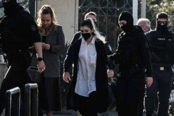 Ρούλα Πισπιρίγκου: Αναβλήθηκε η απολογία της για τους θανάτους της Μαλένας και της Ιριδας