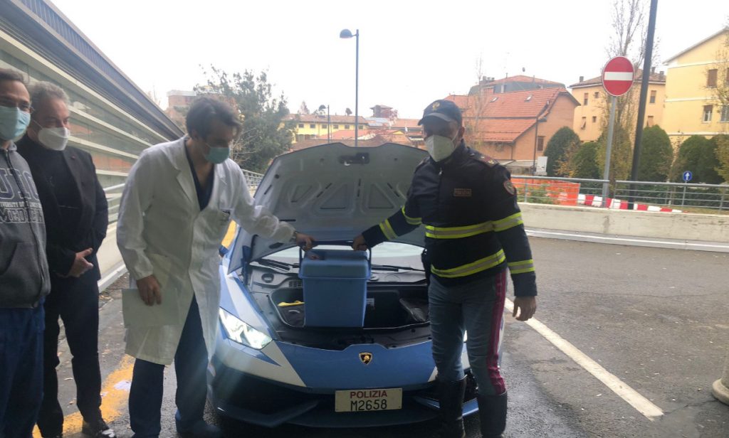 Ιταλία: Αξιοποίησαν Λαμποργκίνι για να παραδώσουν όργανα για μεταμόσχευση