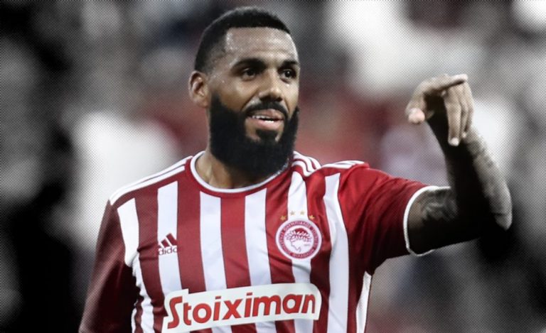 Έφυγε εκτάκτως από την Ισπανία ο Εμβιλά – Τι γίνεται με Μπα, Ντόι