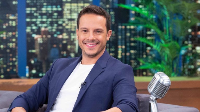 Δημήτρης Μακαλιάς: Πώς κατάφερε να σπάσει το δόντι του Ζήση Ρούμπου