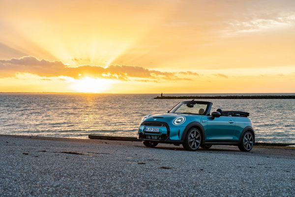 MINI Convertible Seaside Edition: Όνειρο θερινής νυκτός