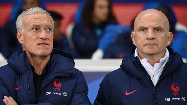 Συνεχίζει με Ντεσάν η Γαλλία