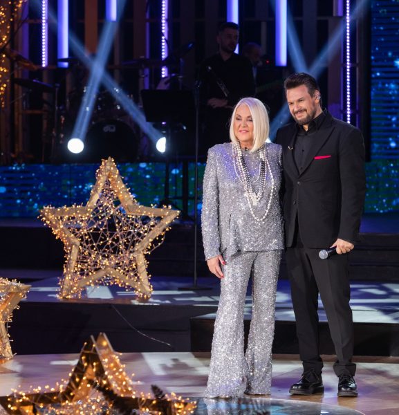 O Πάνος Κιάμος μας περιμένει να αλλάξουμε παρέα χρονιά στο «Σπίτι με το MEGA»