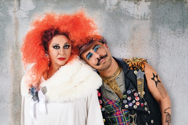 Η Ελίσαβετ Κωνσταντινίδου και ο Νίκος Μουτσινάς λίγο πριν την πρεμιέρα στην «Τρελή του Σαγιό»