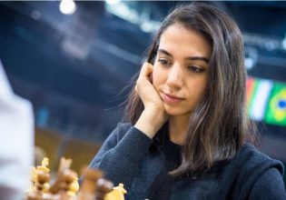 Sara Khadem: Ιρανή χωρίς χιτζάμπ σε τουρνουά σκάκι