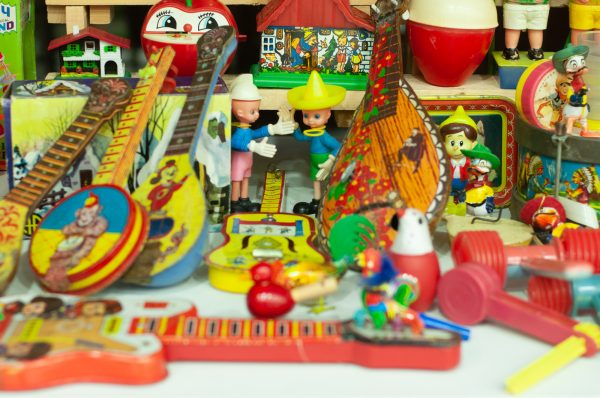 Τα «πανηγυριώτικα» παιχνίδια | Image by Marina Koutsoumpa