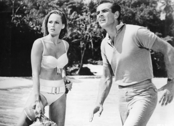 Ούρσουλα Άντρες: 240.000 δολάρια για το μπικίνι από την πρώτη κλασική ταινία James Bond