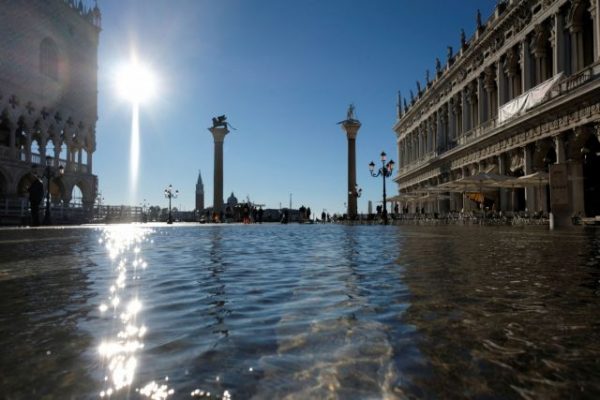 Βενετία: Αρκεί ένας… «Μωυσής» για να τη σώσει;