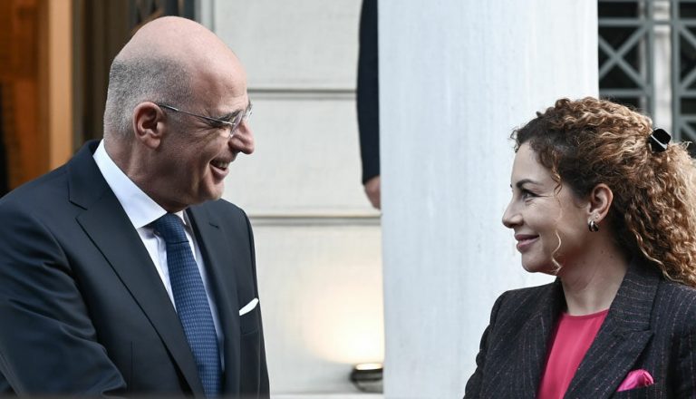 Τι συζήτησε ο Δένδιας με την αλβανίδα ομόλογό του – «Η λύση για τις θαλάσσιες ζώνες θα βρεθεί στη Χάγη»