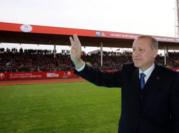 Τουρκία: Ο Ερντογάν χαράζει μια αντισυμβατική οικονομική πορεία για την επανεκλογή του