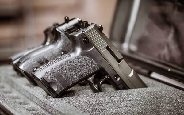 Θρίλερ με 16χρονο στο Φάληρο – Αυτοπυροβολήθηκε στο κεφάλι