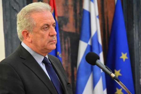 Αβραμόπουλος: Διαψεύδει τα περί επείγουσας έρευνας από την Κομισιόν για το Qatargate