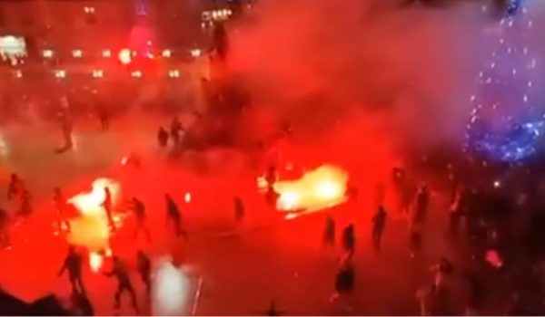 Γαλλία: Σοκαριστικά βίντεο από τα άγρια επεισόδια μετά τον ημιτελικό του Μουντιάλ – Πώς εξελίχθηκαν σε τραγωδία