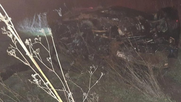 Τροχαίο με δύο νεκρούς στη Μεσαρά: «Άκουσα θόρυβο σαν έκρηξη βόμβας»