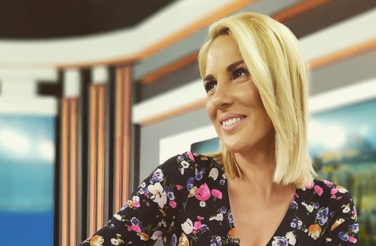 ΣΚΑΪ: Εκτός εκπομπής η Ντόρα Κουτροκόη – Το «αντίο» Οικονόμου, Παυλόπουλου