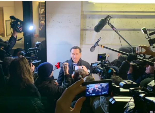 Εύα Καϊλή: Το βίντεο με τις «άγνωστες γλώσσες» του Δημητρακόπουλου που έγινε viral