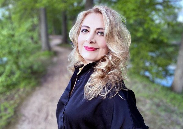 Αλέξια και El Sistema Greece σε τζαζ Χριστουγεννιάτικους ρυθμούς