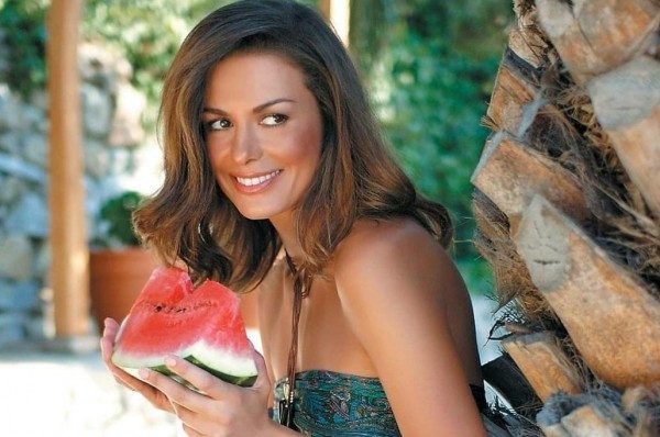 Τζίνα Αλιμόνου: Σπάει για πρώτη φορά τη σιωπή της μετά το διαζύγιο