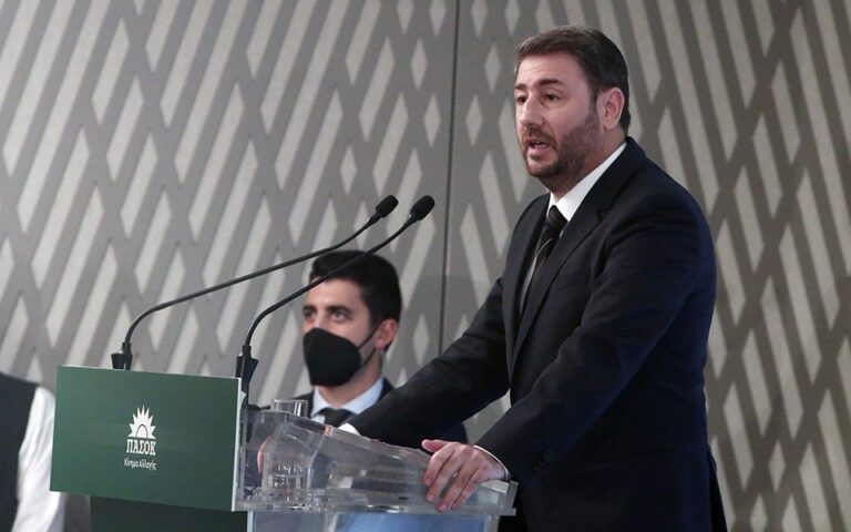 Ανδρουλάκης: Δεν θα δεχτώ καμία σκιά από κανέναν