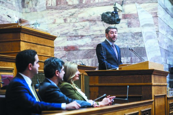 ΠΑΣΟΚ: Ψάχνει το κλειδί της Αττικής μέσα από μάχες διδύμων