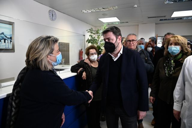 Ανδρουλάκης στο Κέντρο Υγείας Καλυβίων: Η ενίσχυση του ΕΣΥ κοινωνική αναγκαιότητα στη χώρα μας