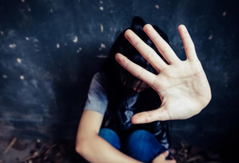 Κόρινθος: Προφυλακίστηκαν δύο από τους πέντε μαθητές για την απόπειρα ομαδικού βιασμού 14χρονης