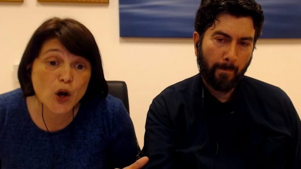 Κιβωτός του Κόσμου: Επανεμφάνιση της πρεσβυτέρας στη δομή του Κολωνού