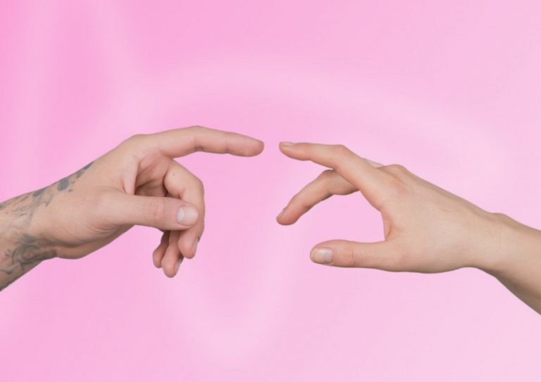 «Modern Love»: Μια έκθεση για τις σχέσεις και το διαδίκτυο